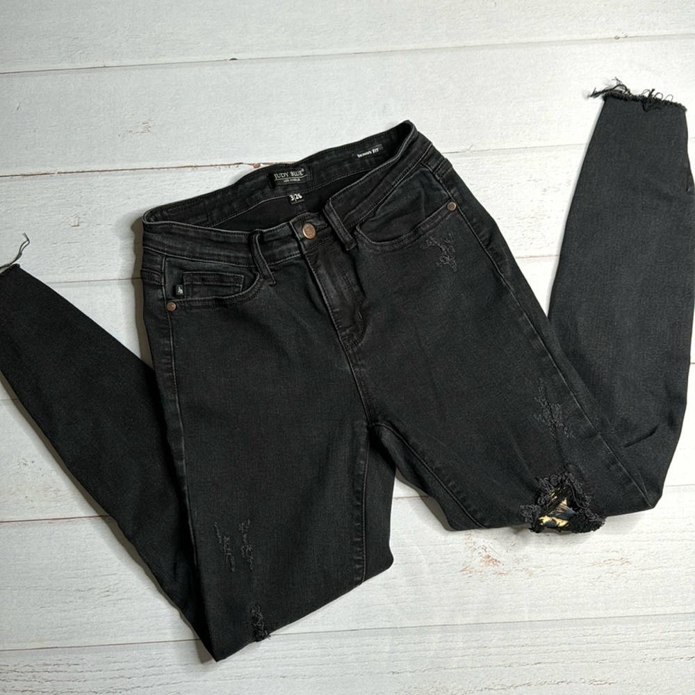 Judy Blue - Black Destroyed Animal Patch Skinny Jeans - Size 3/26